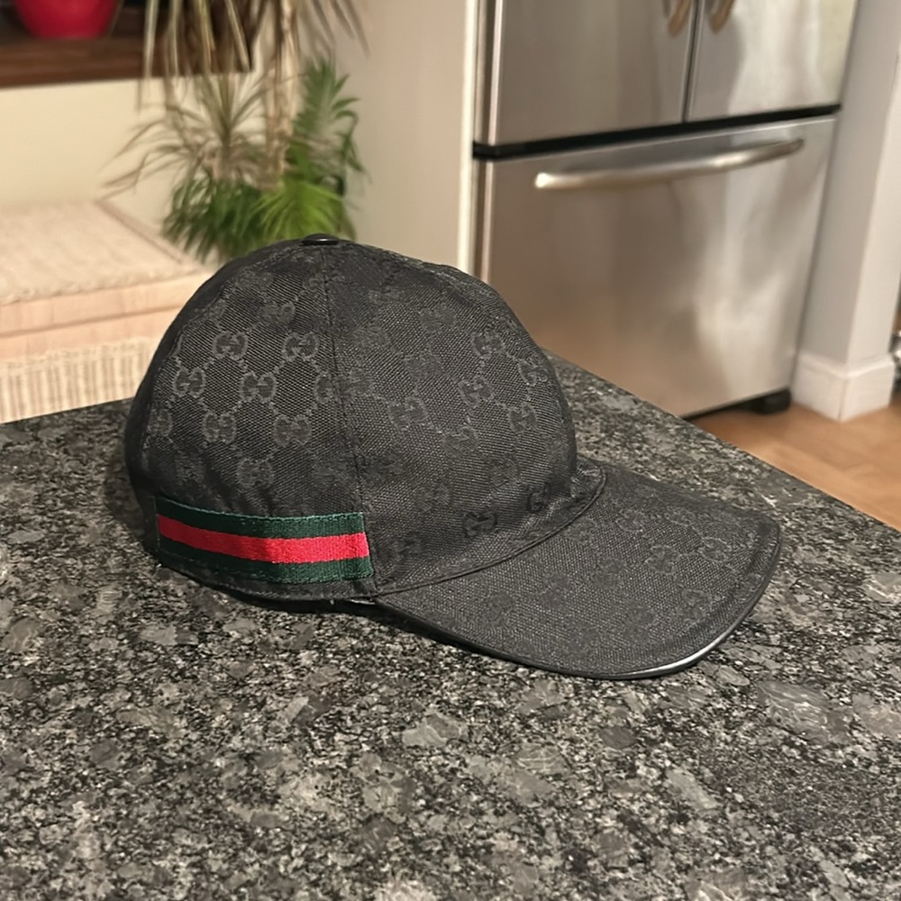 🦁 Gucci Signature GG Monogram Baseball Hat - Picture 7 of 16